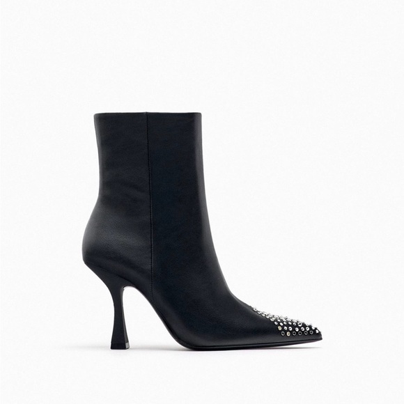 Zara Shoes - Zara Black Pointed-Toe Studded Ankle Boots